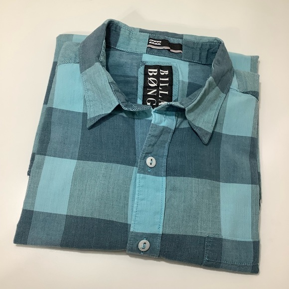Billabong plaid shirt sleeve button up size medium EUC - Picture 10 of 11
